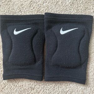 Nike Black Sports Knee Pads like new
